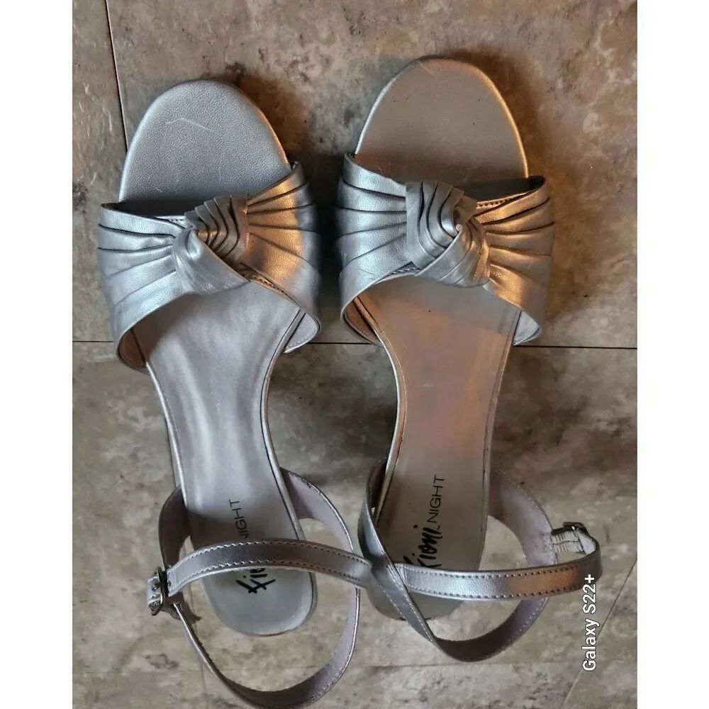 Vintage Fioni Night dressy silver knot sandles 3.5" kitten heel